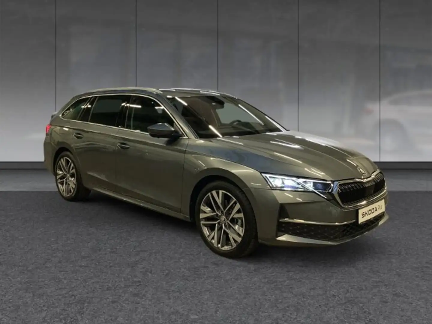 Skoda Octavia OCTAVIA COMBI ULTIMATE TDI DSG *VOLLAUSSTATTUNG* Grau - 2