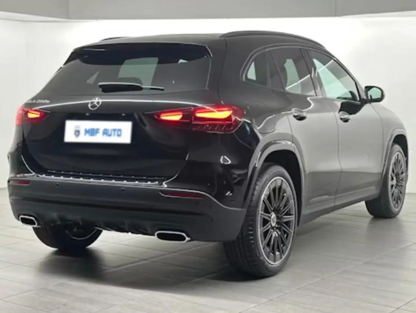 Mercedes-Benz GLA 250 4Matic 8G-DCT Edition AMG Line Noir - 2