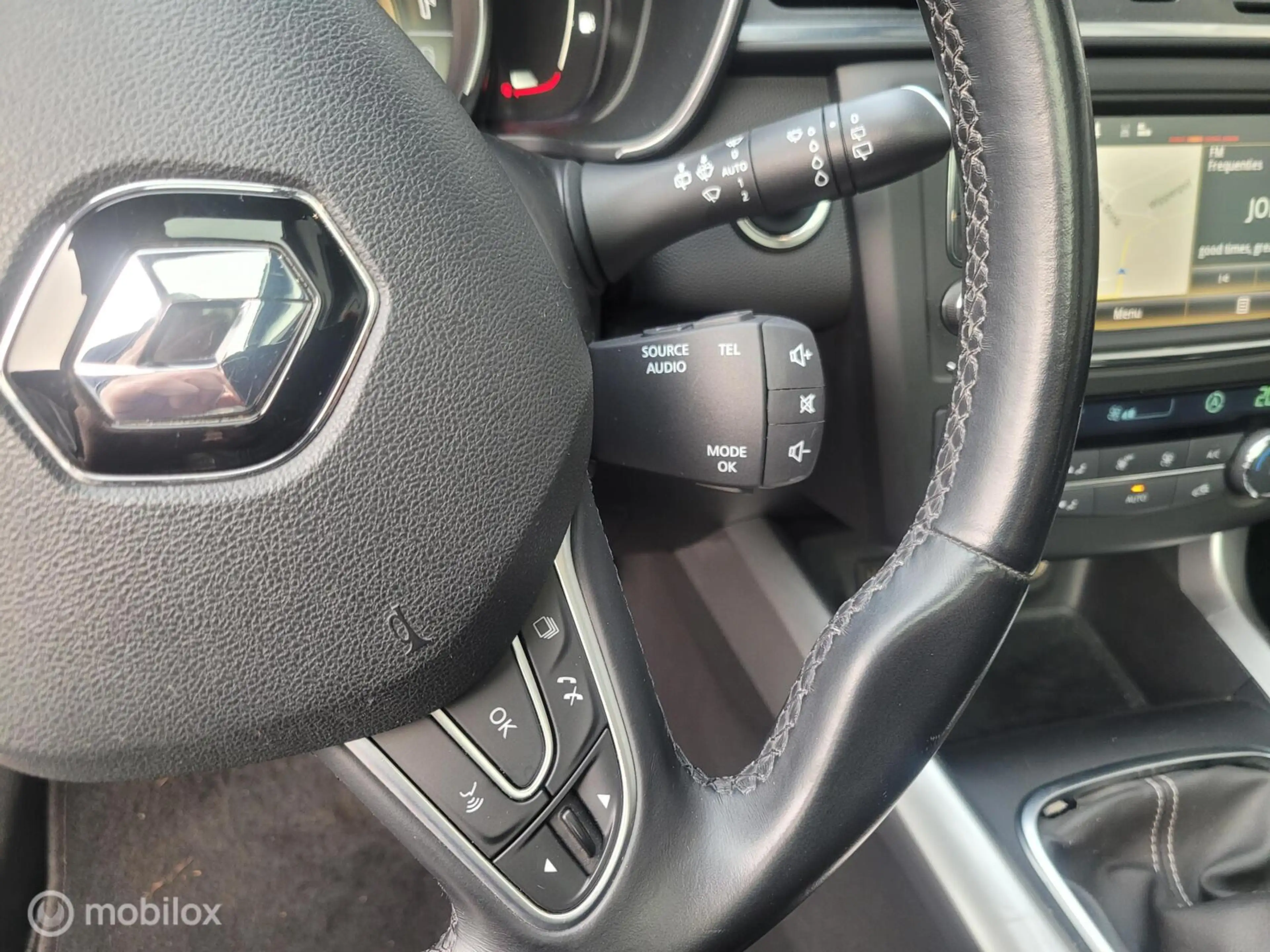 Renault Kadjar 1.2 TCe Bose | PANO | CC | NAV | PDC | CLIMA — photo 43