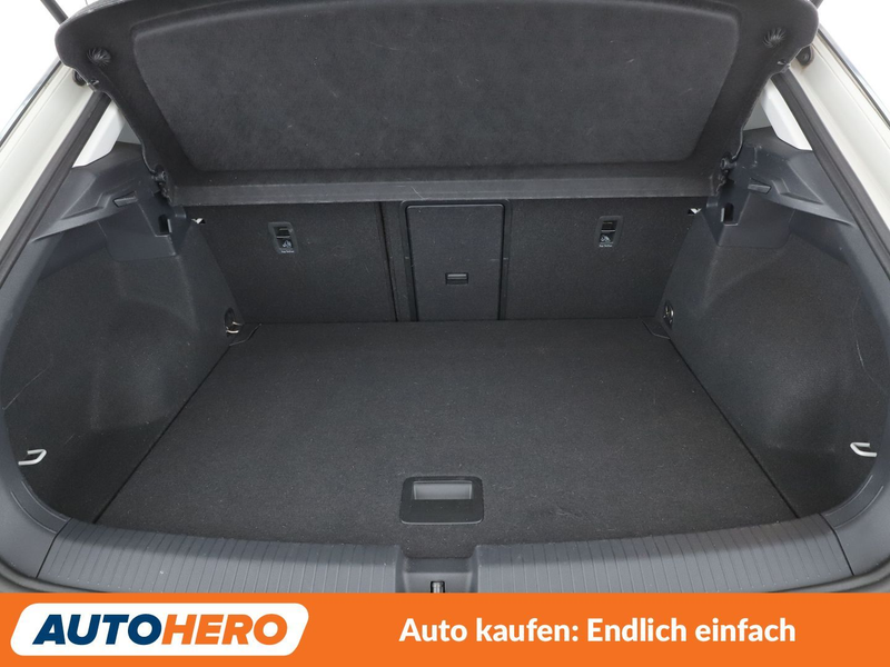 Volkswagen T-Roc 1.5 TSI ACT Life Aut.*LED*ACC*PLA*PDC* — photo 17