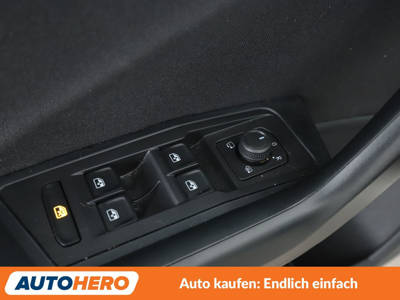 Volkswagen T-Roc 1.5 TSI ACT Life Aut.*LED*ACC*PLA*PDC* — photo 25