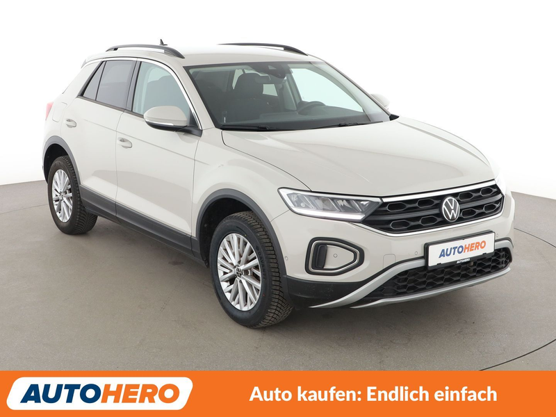 Volkswagen T-Roc 1.5 TSI ACT Life Aut.*LED*ACC*PLA*PDC* — photo 8