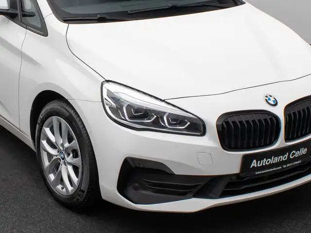 BMW 2 Series view 17