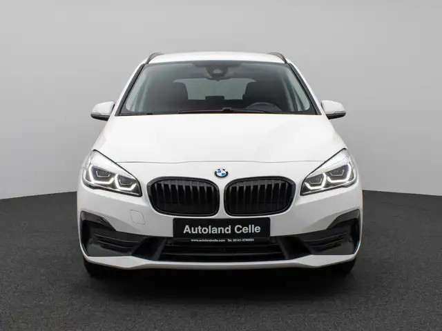 BMW 2 Series view 2