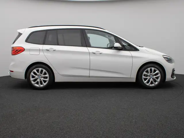 BMW 2 Series view 5