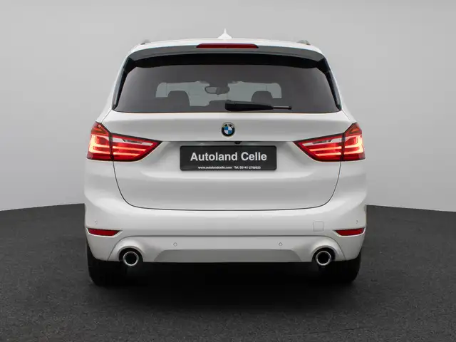 BMW 2 Series view 8