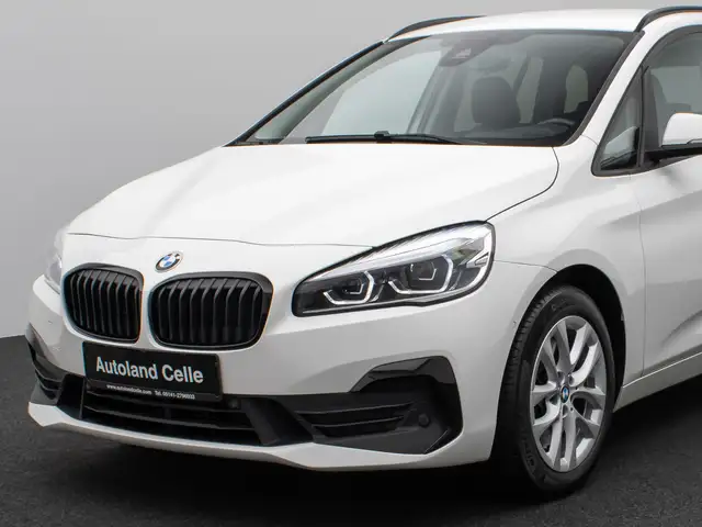 BMW 2 Series view 16