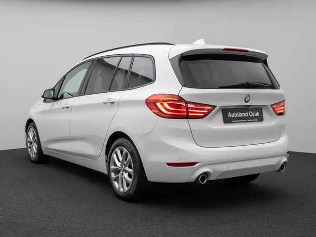 BMW 2 Series view 9