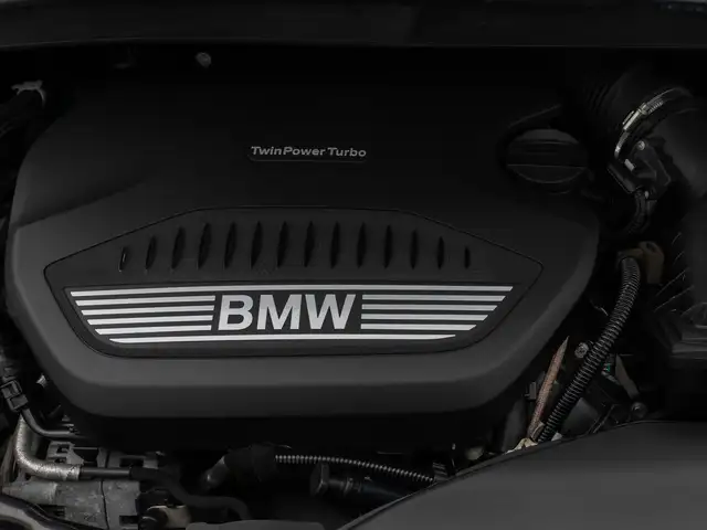 BMW 2 Series view 18