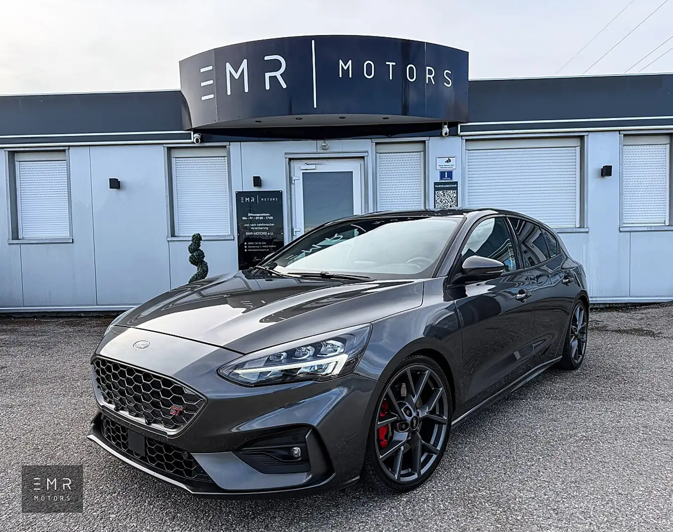 Ford Focus 2,3 EcoBoost ST 1-BESITZ, RECARO, H&R, B&O, KAM... Grau - 1