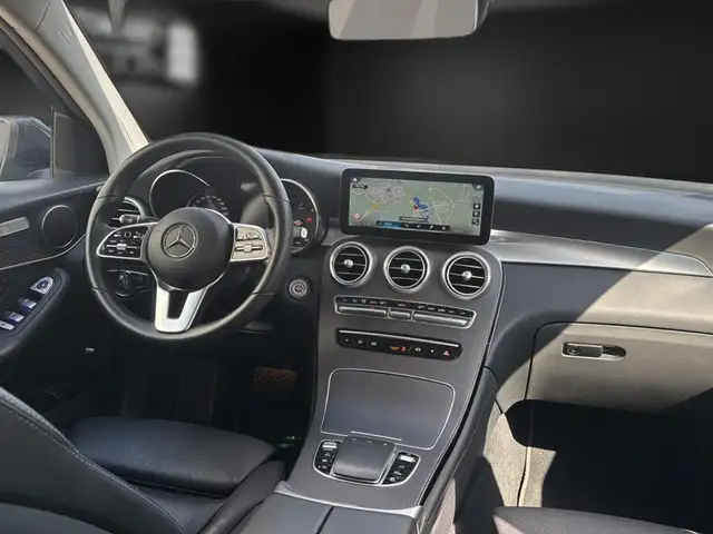 Mercedes-Benz GLC view 13
