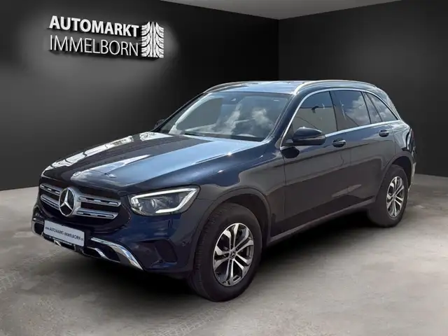 Mercedes-Benz GLC view 4