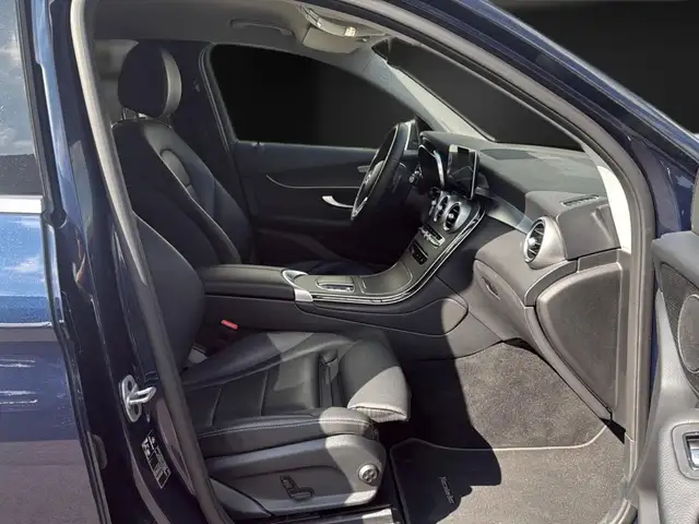 Mercedes-Benz GLC view 15