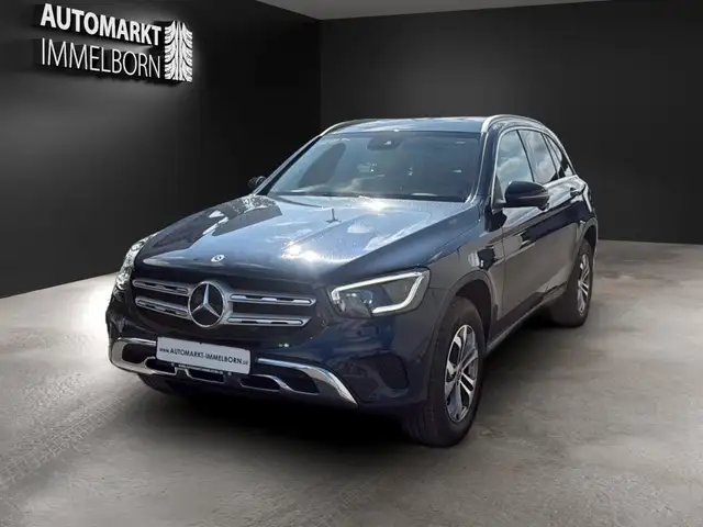 Mercedes-Benz GLC view 3
