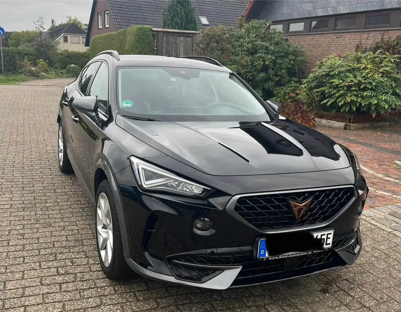 CUPRA Formentor 1.4 e-Hybrid DSG Priority Schwarz - 1