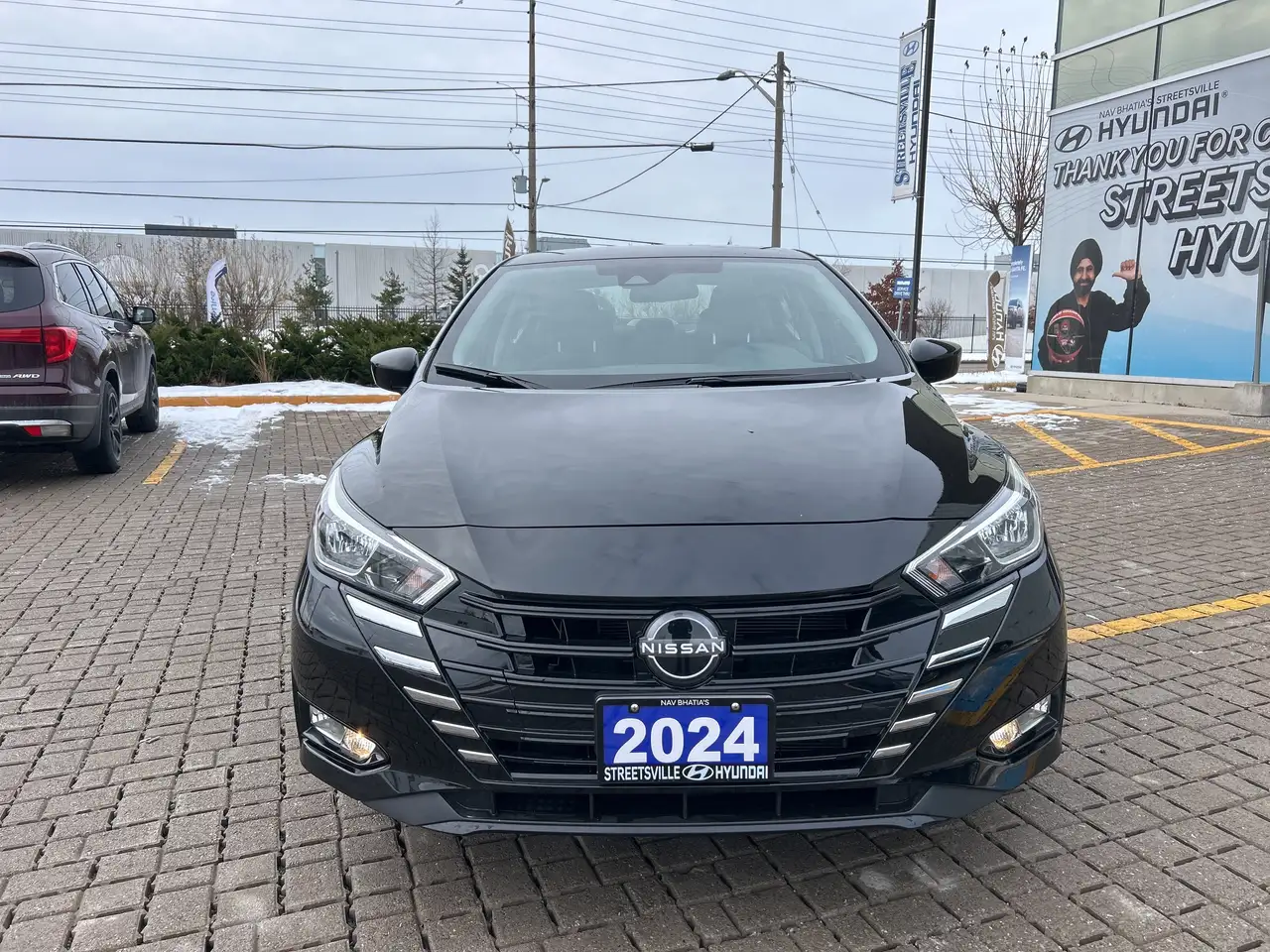 Nissan Versa снимка Nissan Versa