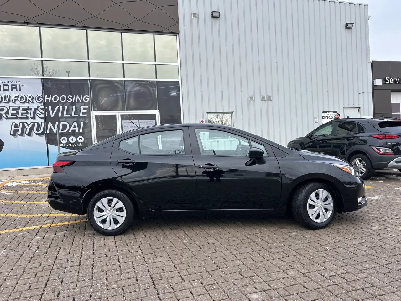 Nissan Versa снимка Nissan Versa