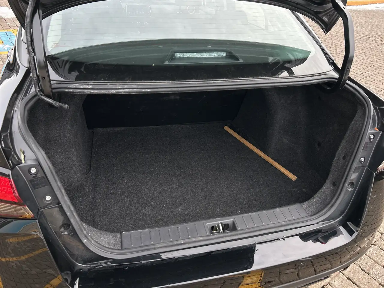 Nissan Versa снимка Nissan Versa