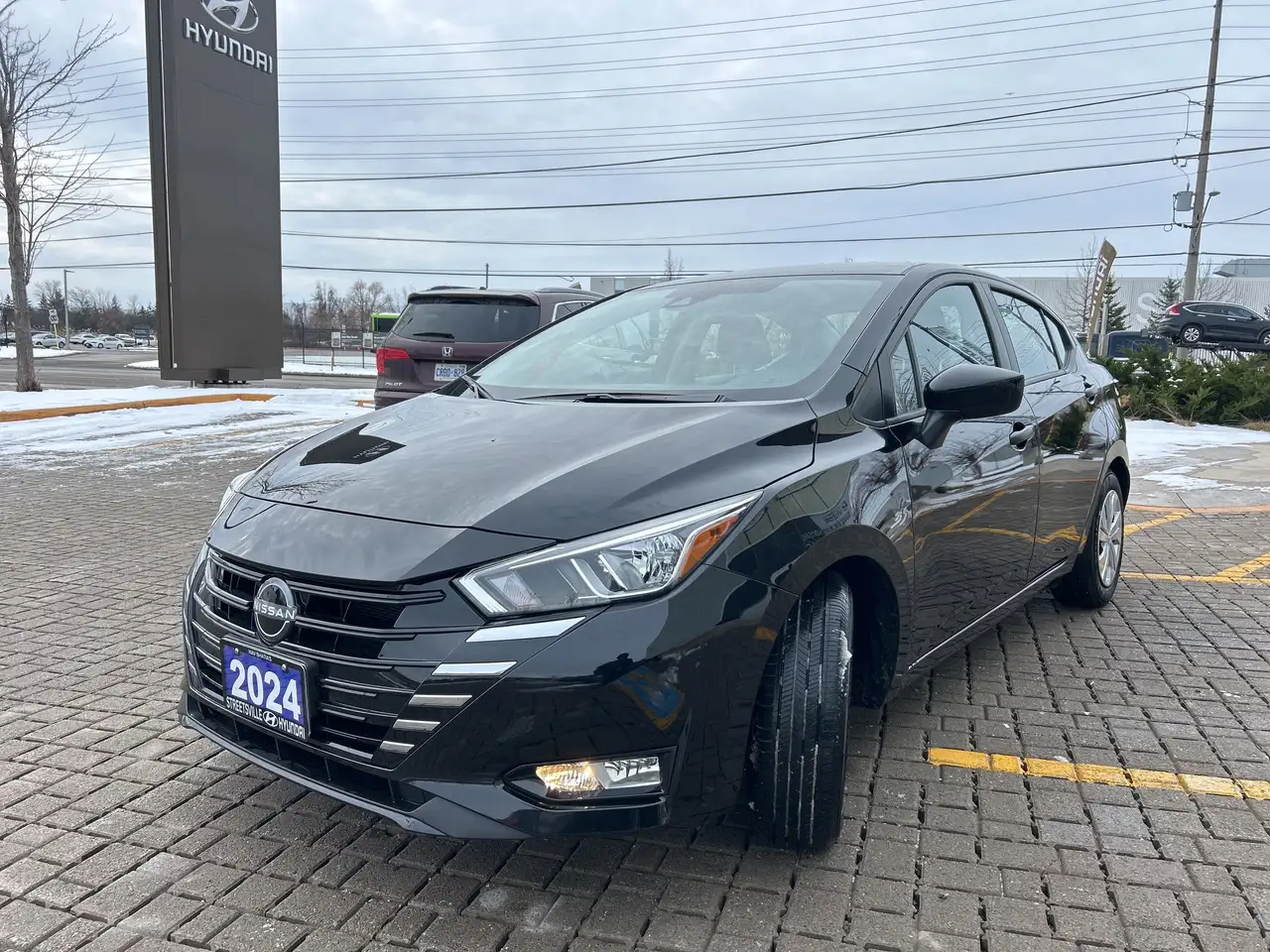 Nissan Versa снимка Nissan Versa
