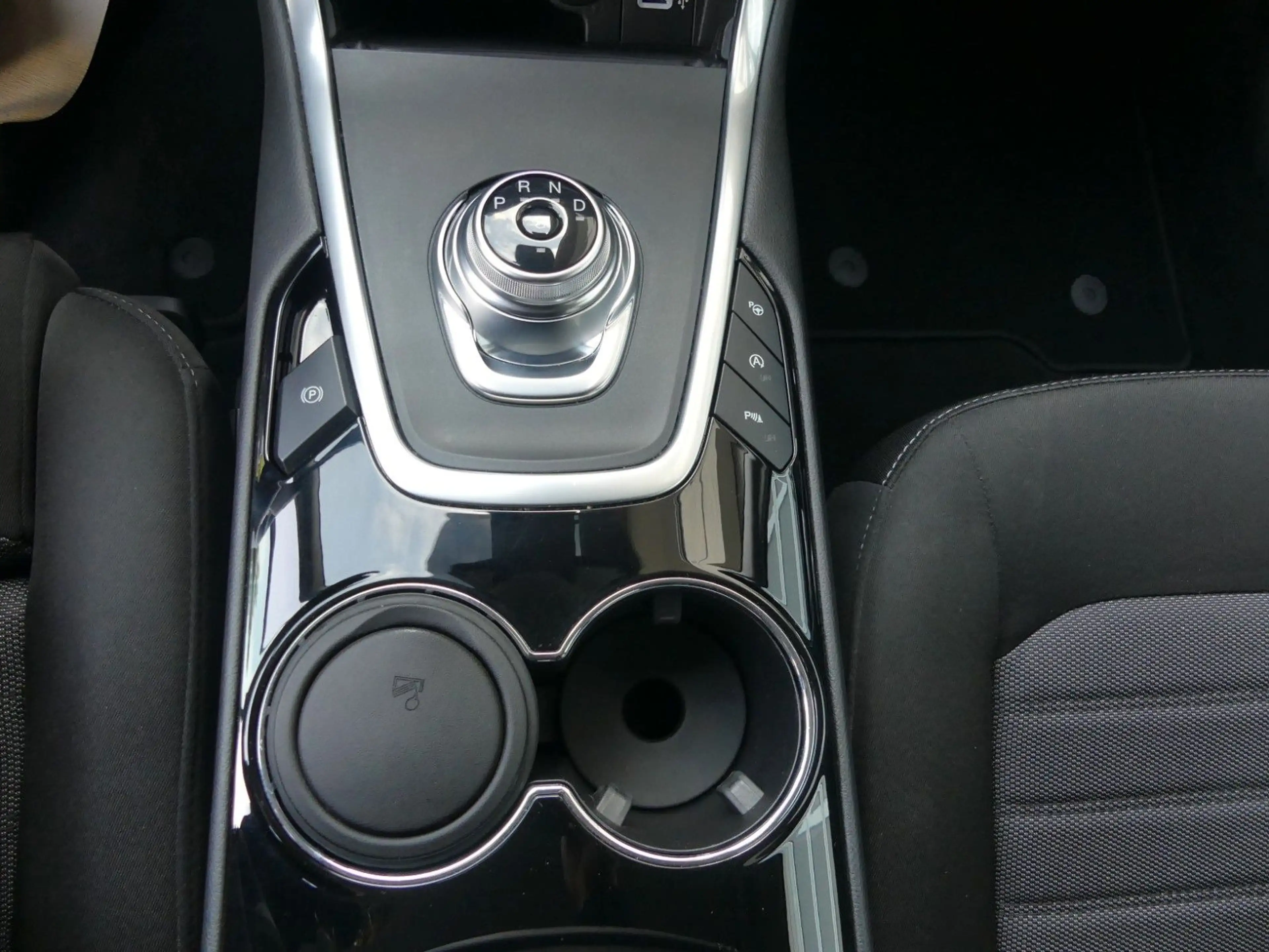 Ford S-Max S-MAX Titanium*AHK*Winterreifen — photo 13