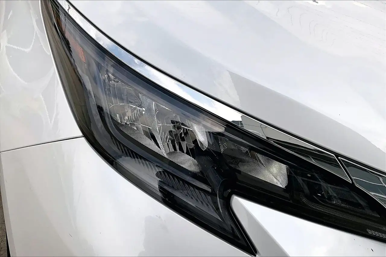 Toyota Sienna снимка Toyota Sienna