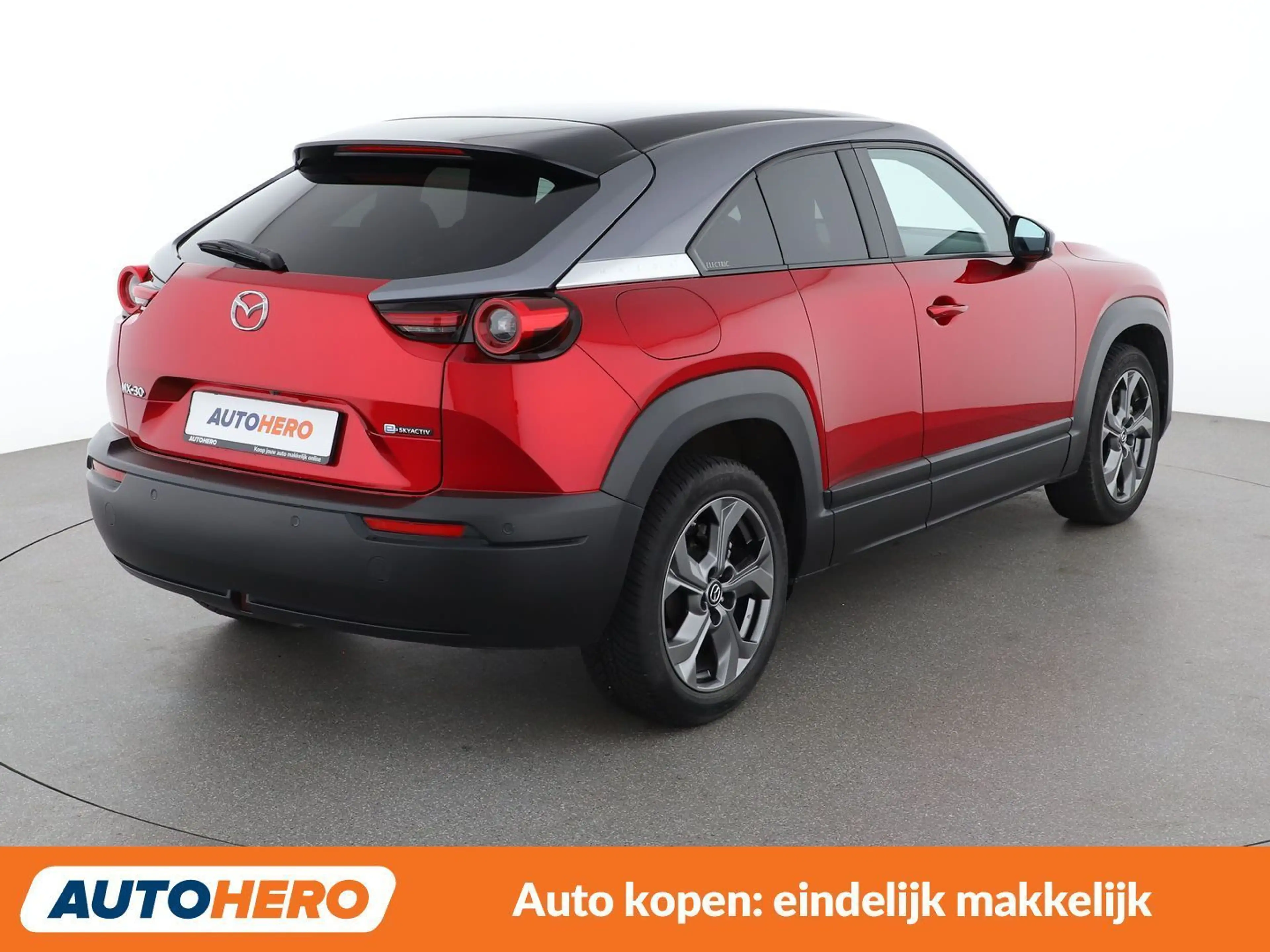 Mazda MX-30 electric drive 105 kW — photo 6