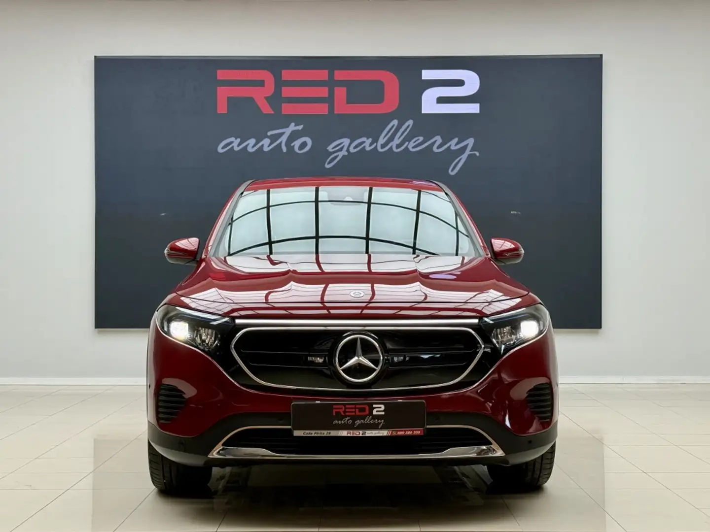 Mercedes-Benz EQB 350 4Matic Rojo - 2