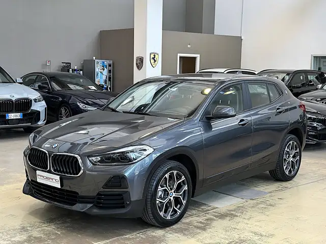 BMW X2 sdrive18d Business X Auto-LED-18"-Navi PRO-IVA