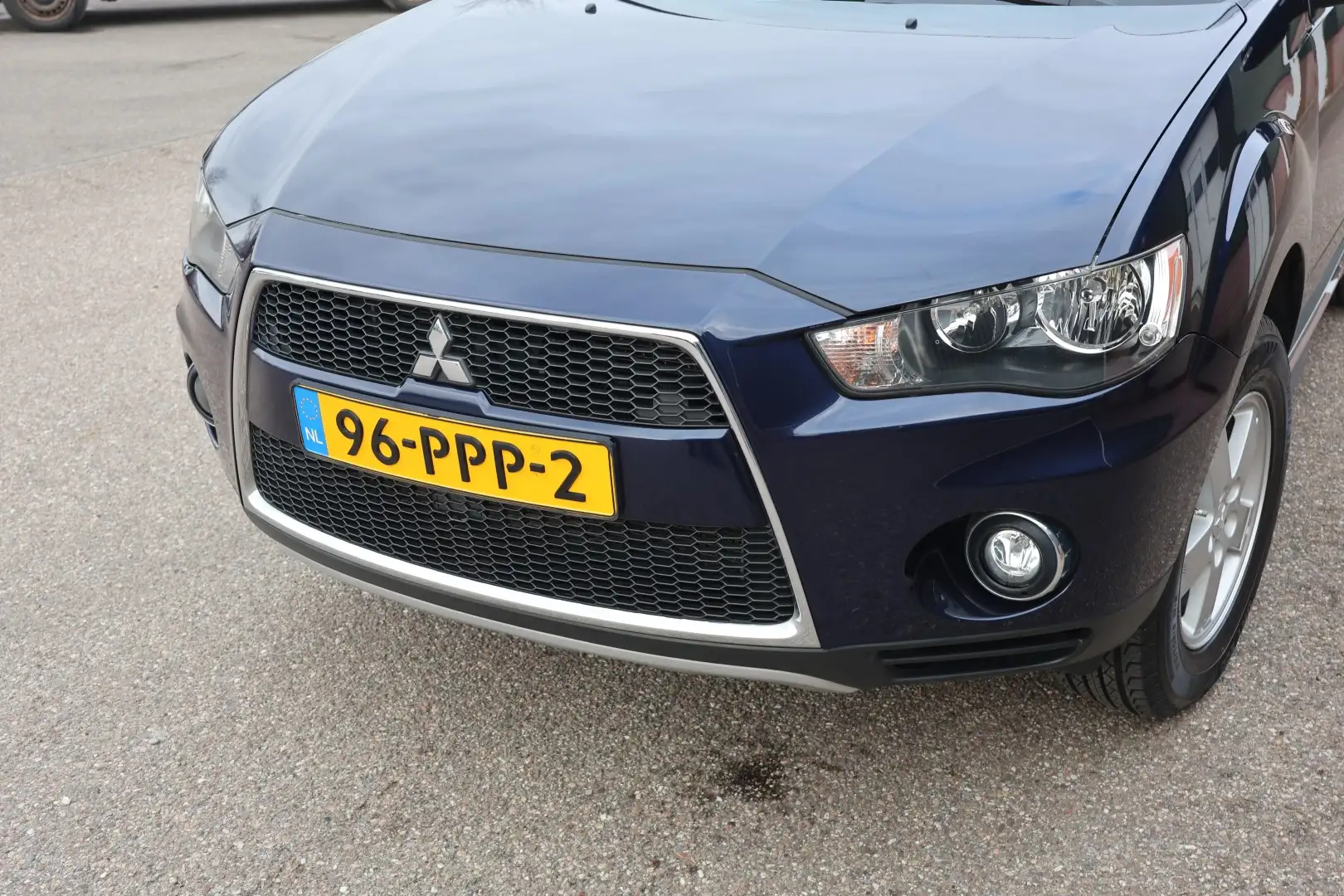 Mitsubishi Outlander 2.0 Intro Edition, Automaat, Navi, Achteruitrijcam Blau - 2