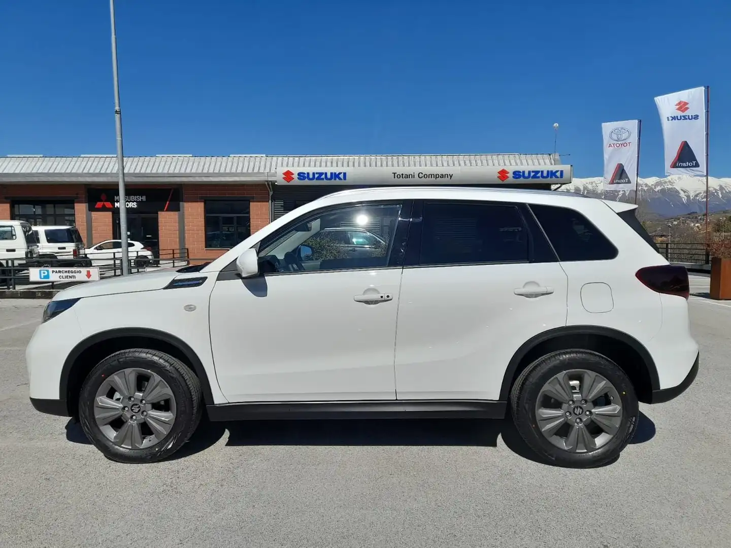 Suzuki Vitara Nuova Vitara 1.4 Hybrid 4WD AllGrip Cool+ Bianco - 2