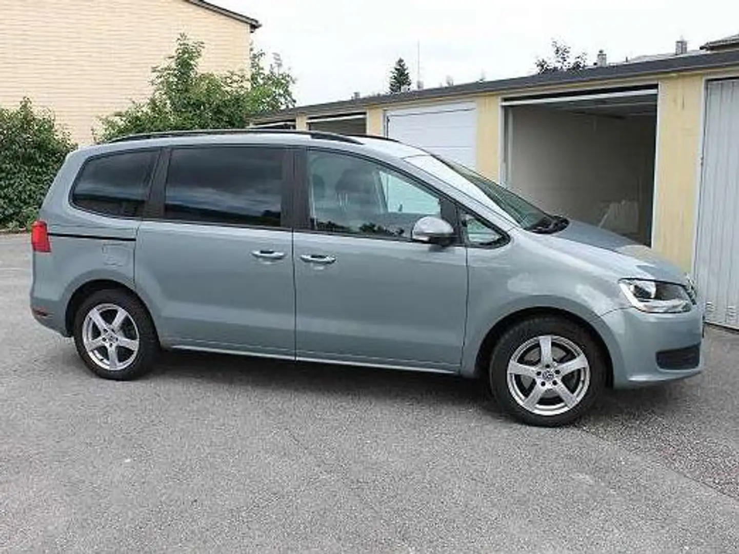Volkswagen Sharan Sharan Trendline BMT 2,0 TDI DPF Trendline Grau - 1