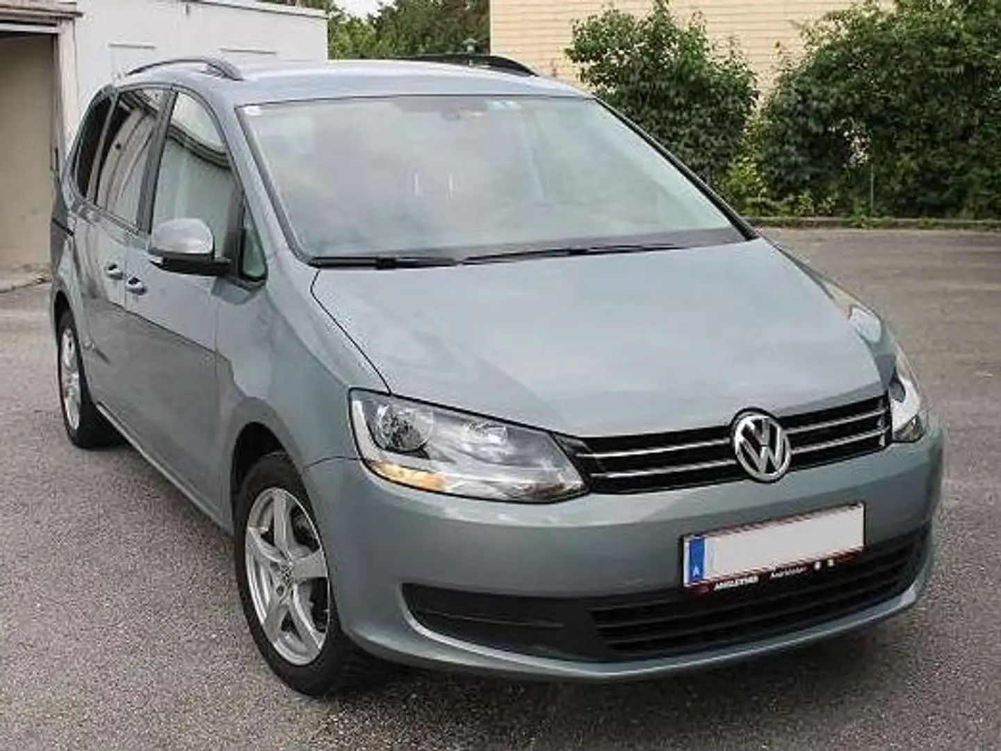 Volkswagen Sharan Sharan Trendline BMT 2,0 TDI DPF Trendline Grau - 2