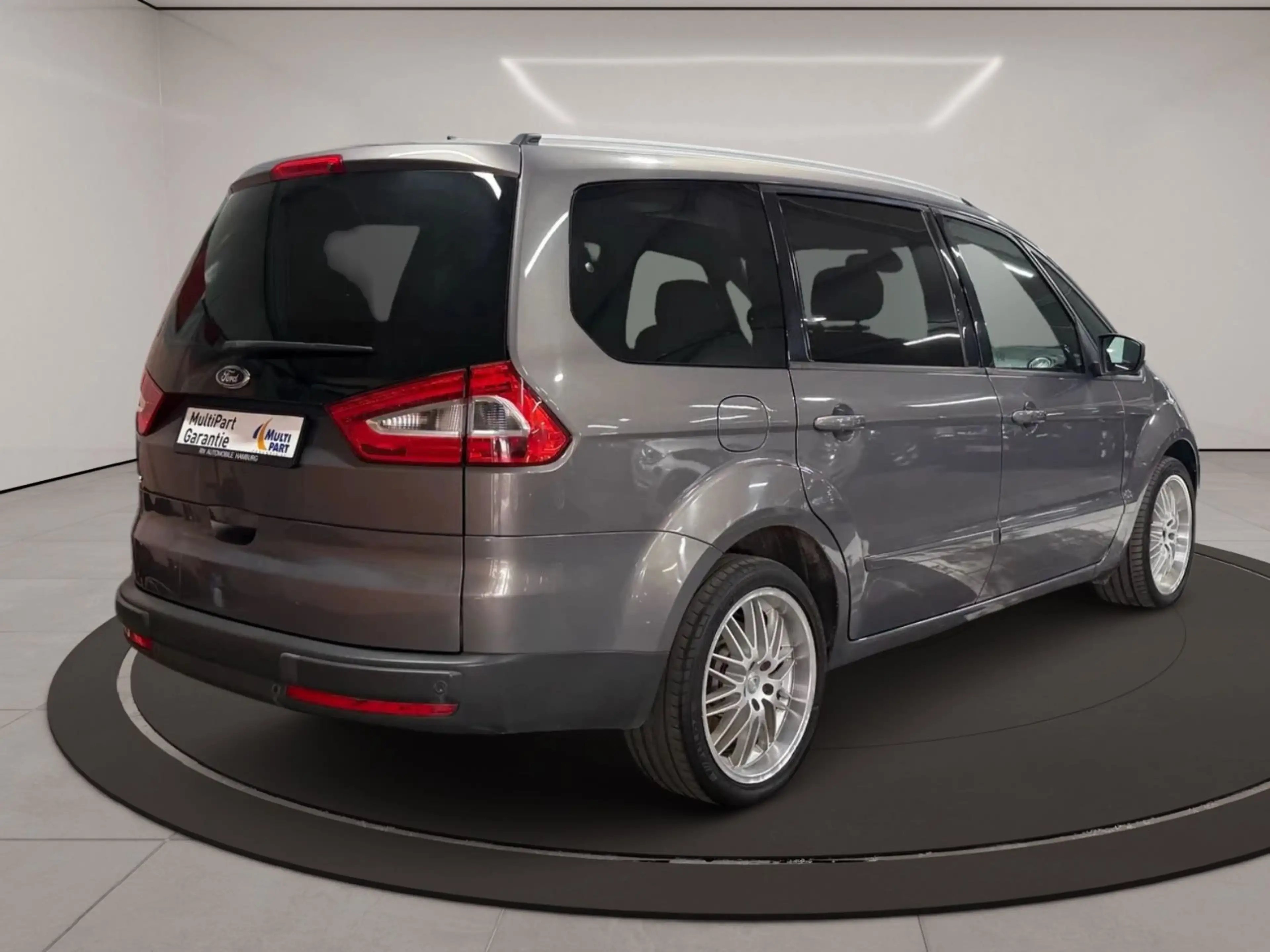 Ford Galaxy Business Edition — photo 8