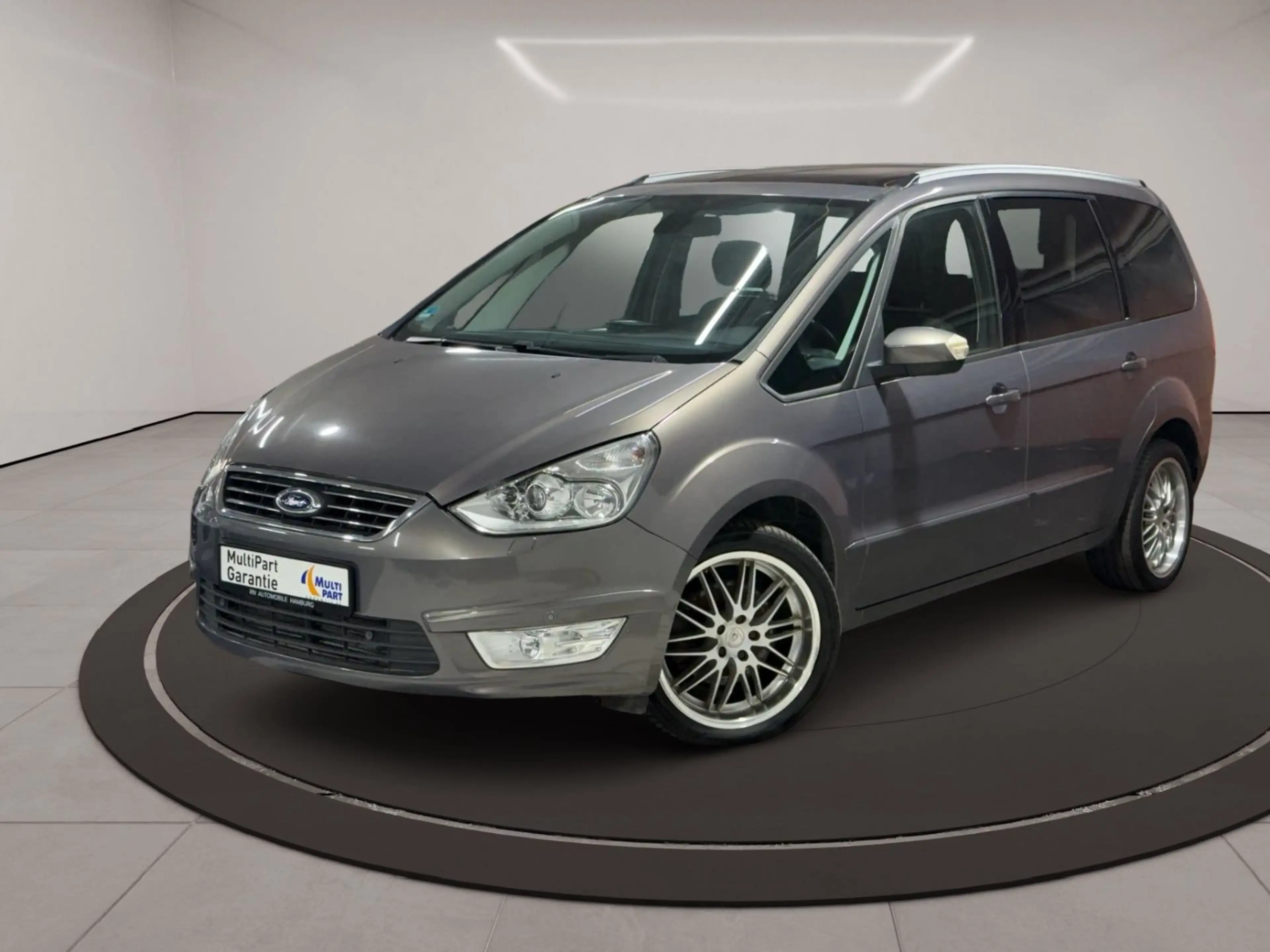 Ford Galaxy Business Edition — photo 11
