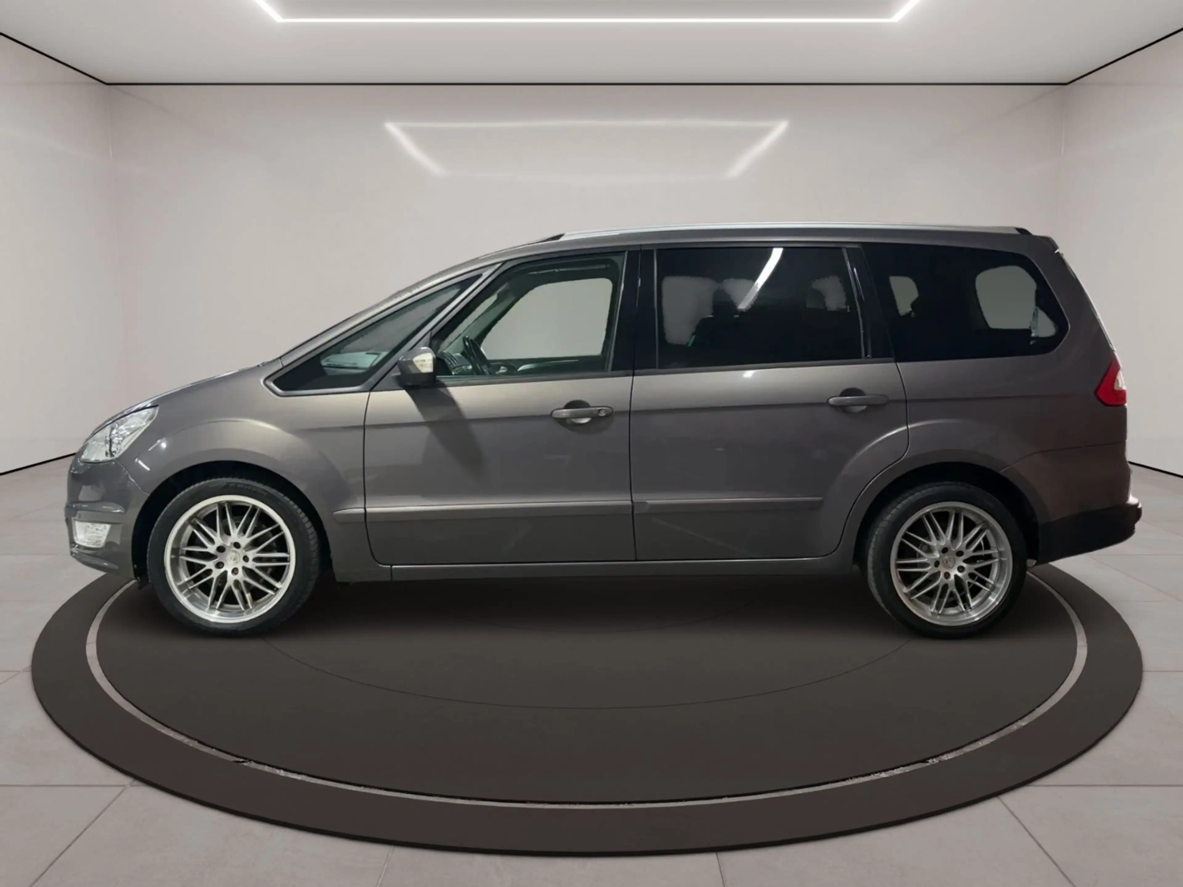 Ford Galaxy Business Edition — photo 4