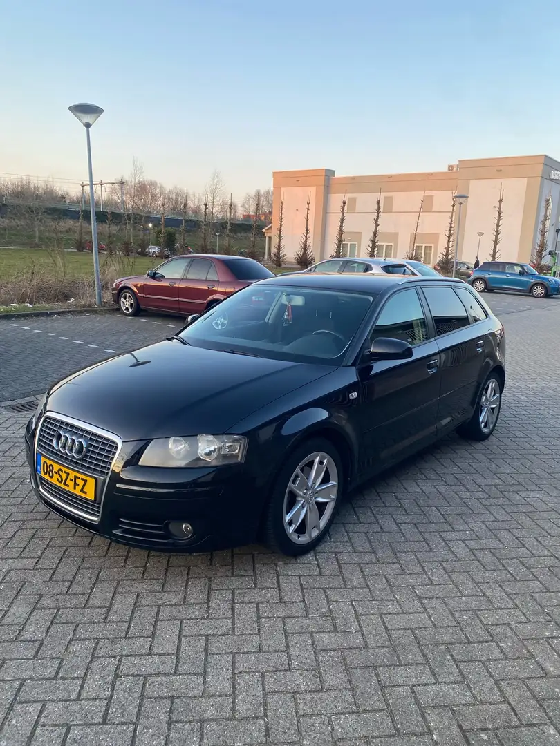 Audi A3 2.0 FSI Ambition Zwart - 1