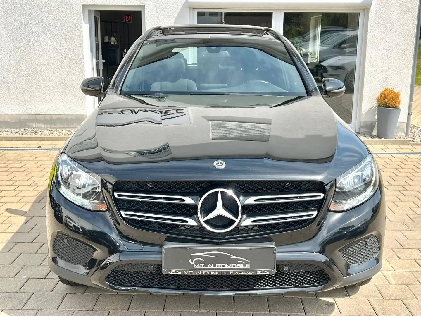 Mercedes-Benz GLC 250 d 4Matic*NAVI*PDC*KLIMA*PANORAMA*TEMPOMA Schwarz - 2