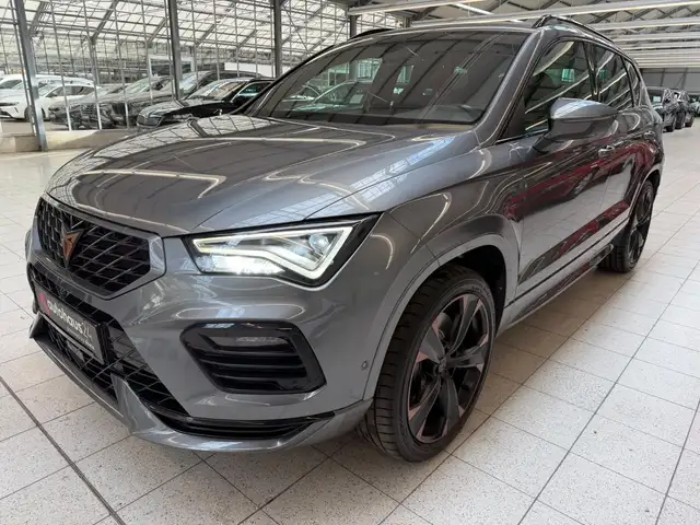 Cupra Ateca view 3