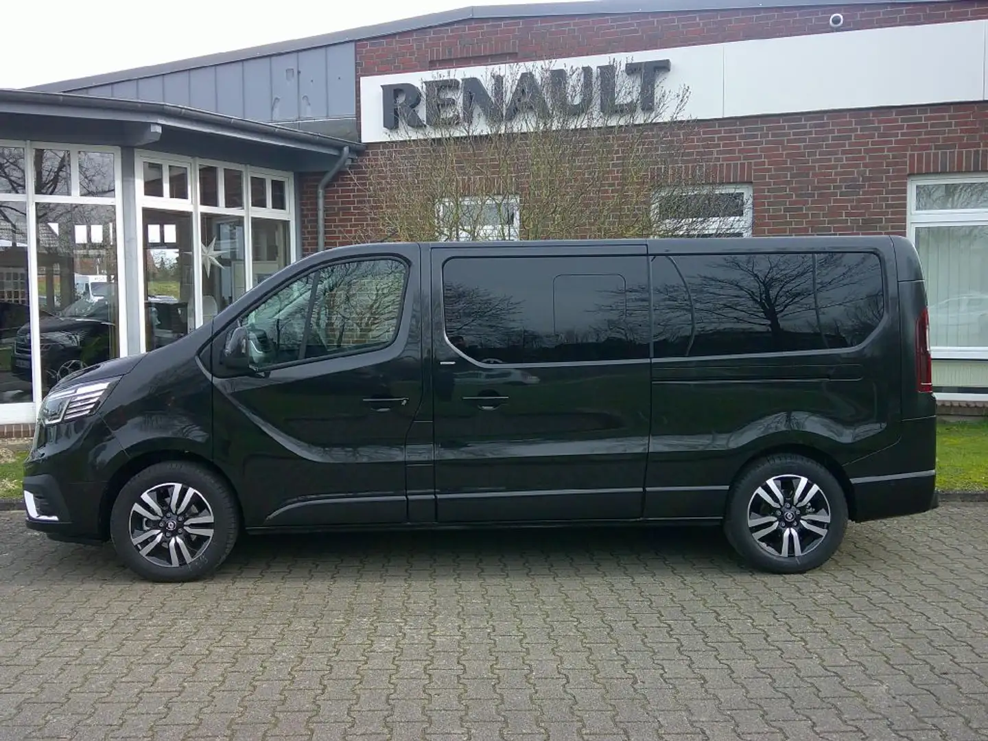 Renault Trafic Blue dCi 170 EDC Spaceclass Schwarz - 2