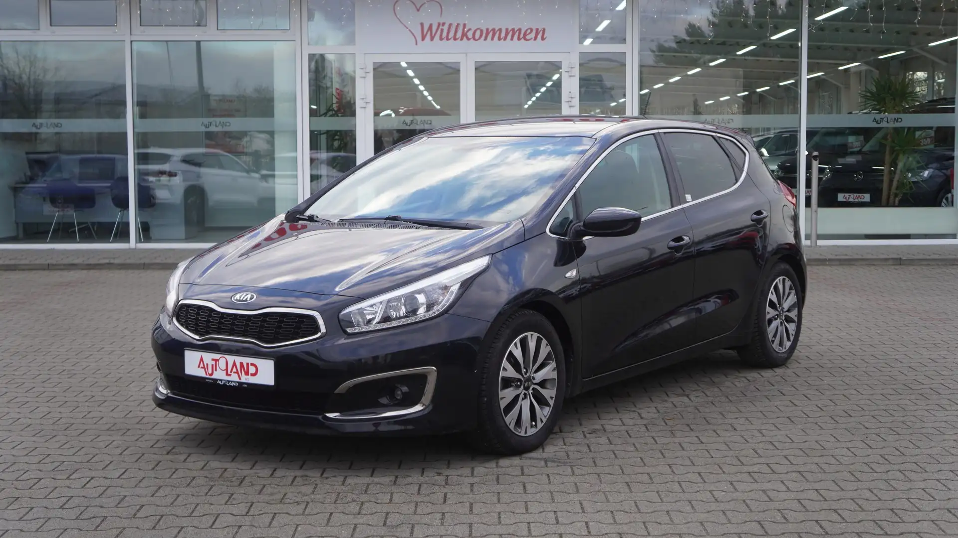 Kia Ceed / cee'd Ceed 1.4 UEFA Euro Navi Sitzheizung Klimaaut. Schwarz - 2