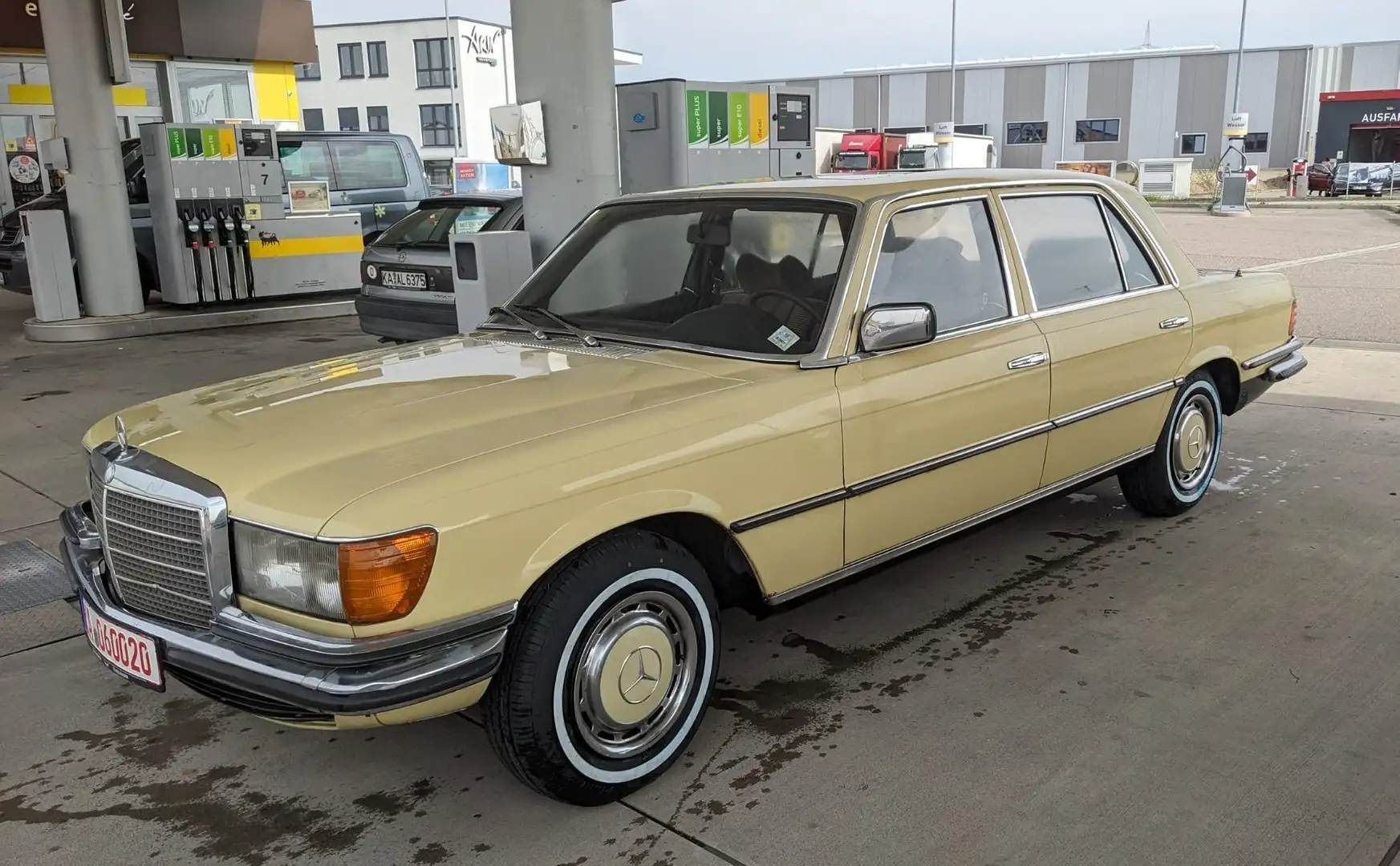 Mercedes-Benz S 450 SEL (W116) Yellow - 1