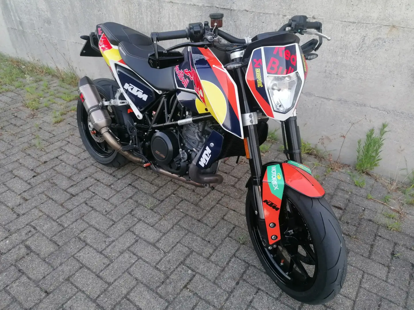 KTM 690 Duke Noir - 2
