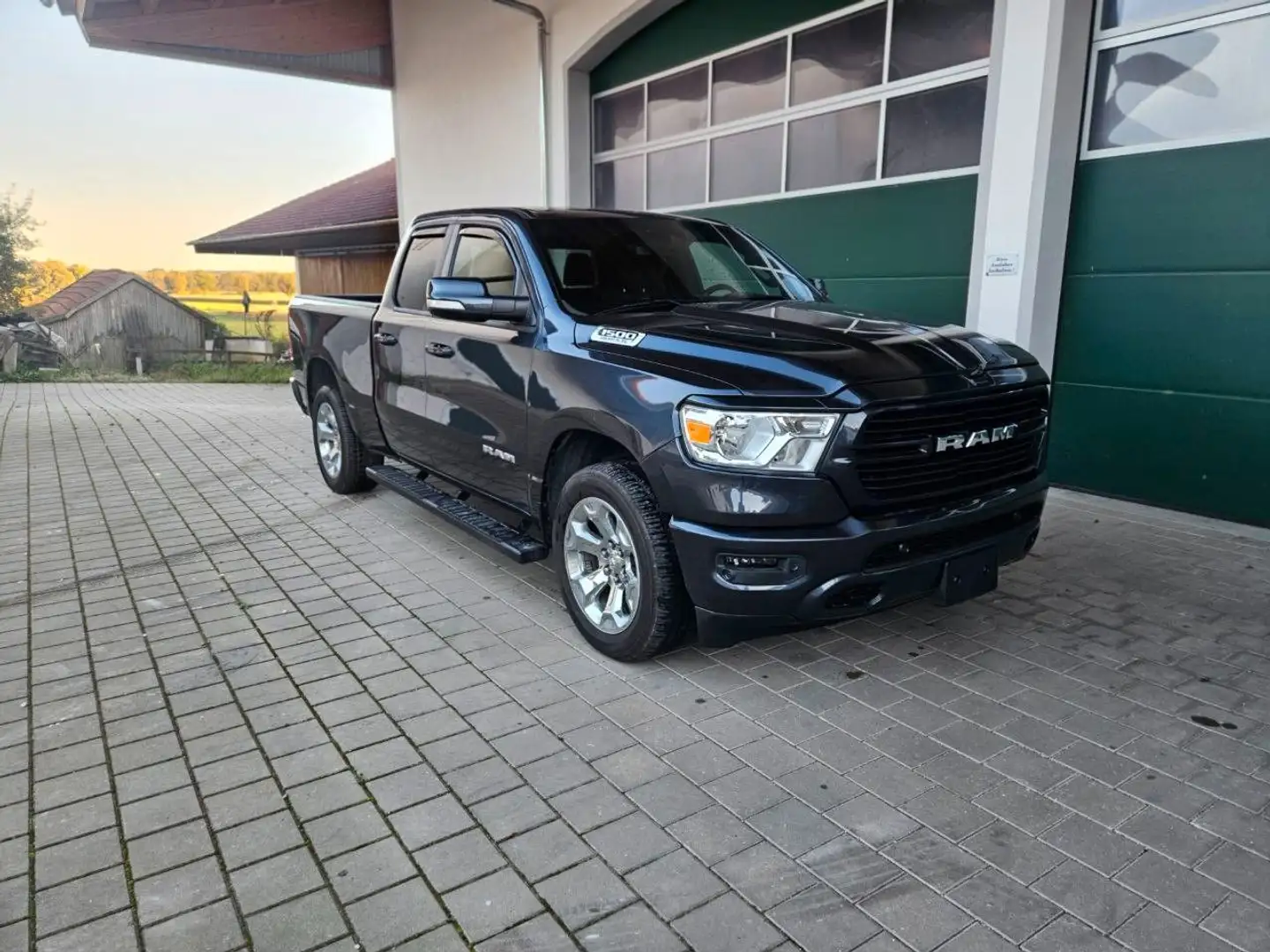 Dodge RAM Ram 1500 5,7 Hemi BigHorn Lonestar 4x4 Blau - 1