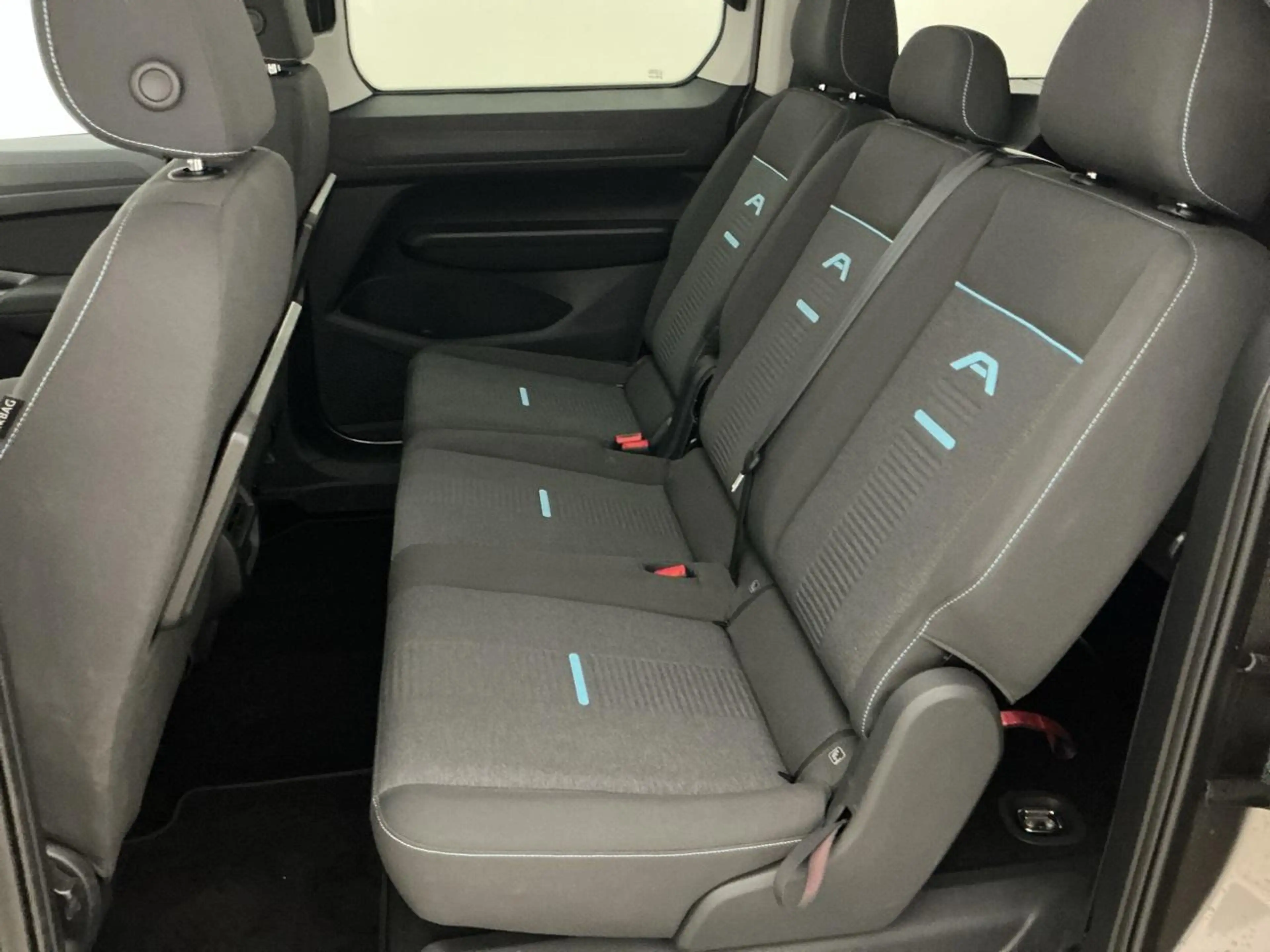 Ford Grand Tourneo Connect PHEV Active L2 AHK LED Kamera — photo 8