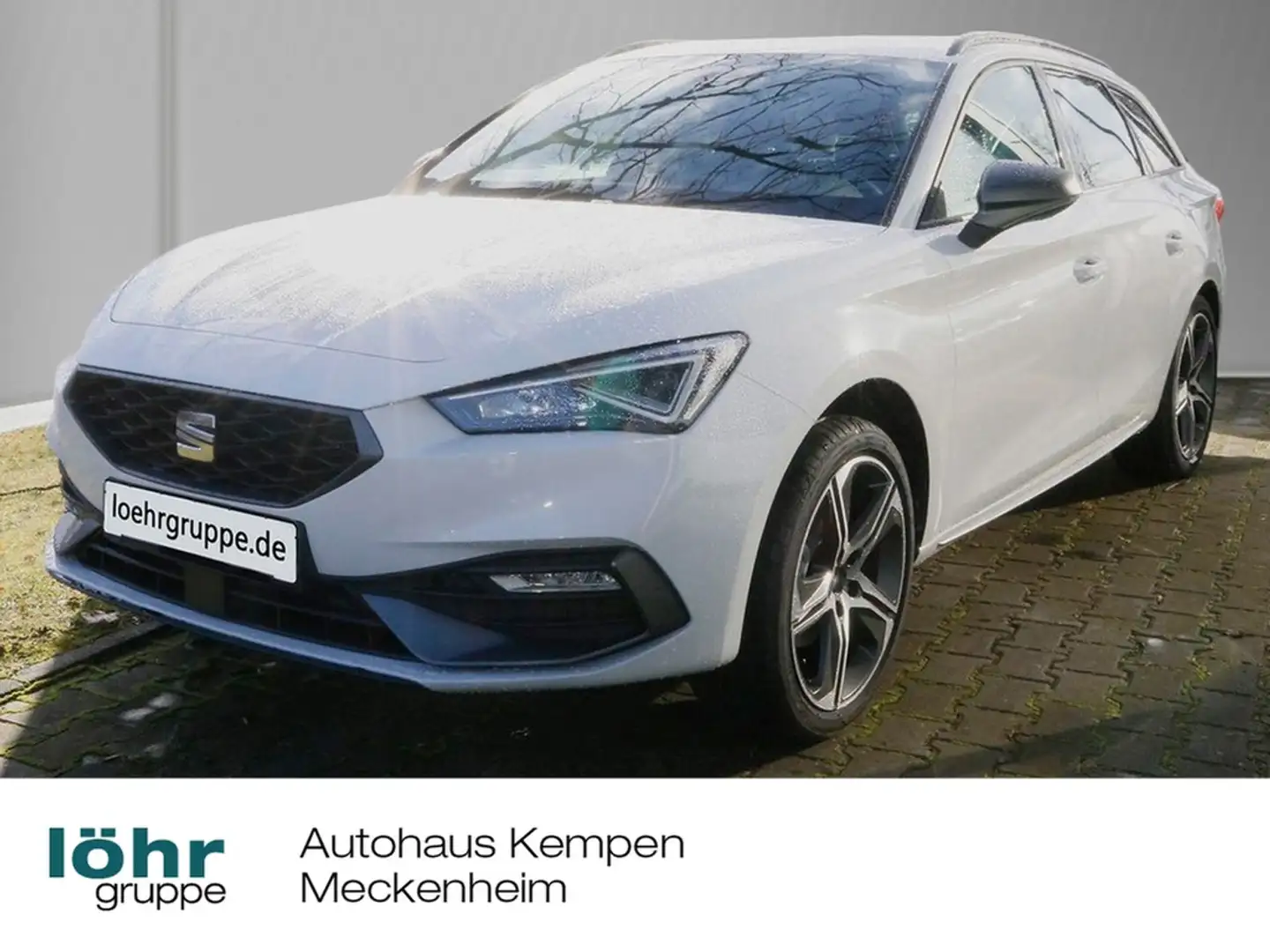 SEAT Leon Sportstourer FR Plus 1.5 eTSI ACT 7-Gang DSG Weiß - 1