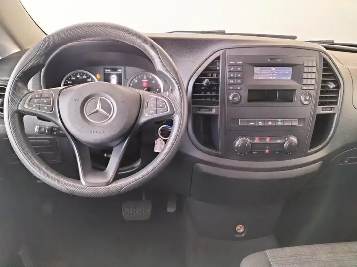 Mercedes-Benz Vito 2021, foto 13