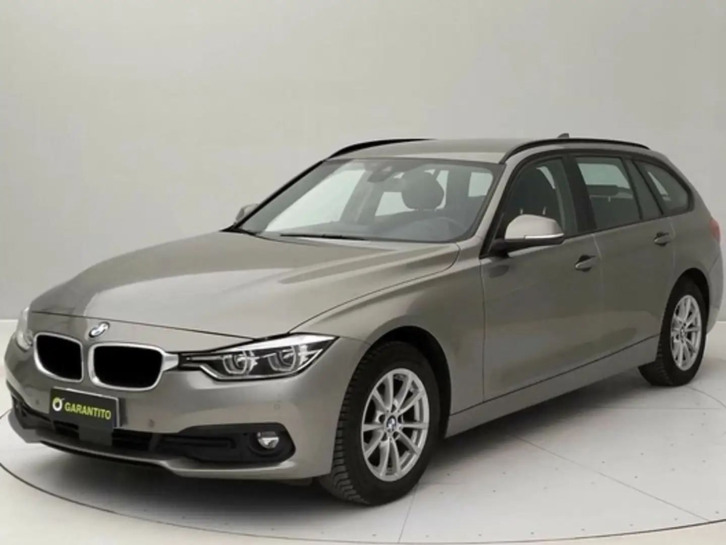 BMW 320 Serie 3 F31 320d Touring xdrive Bus. advantage aut Grigio - 1