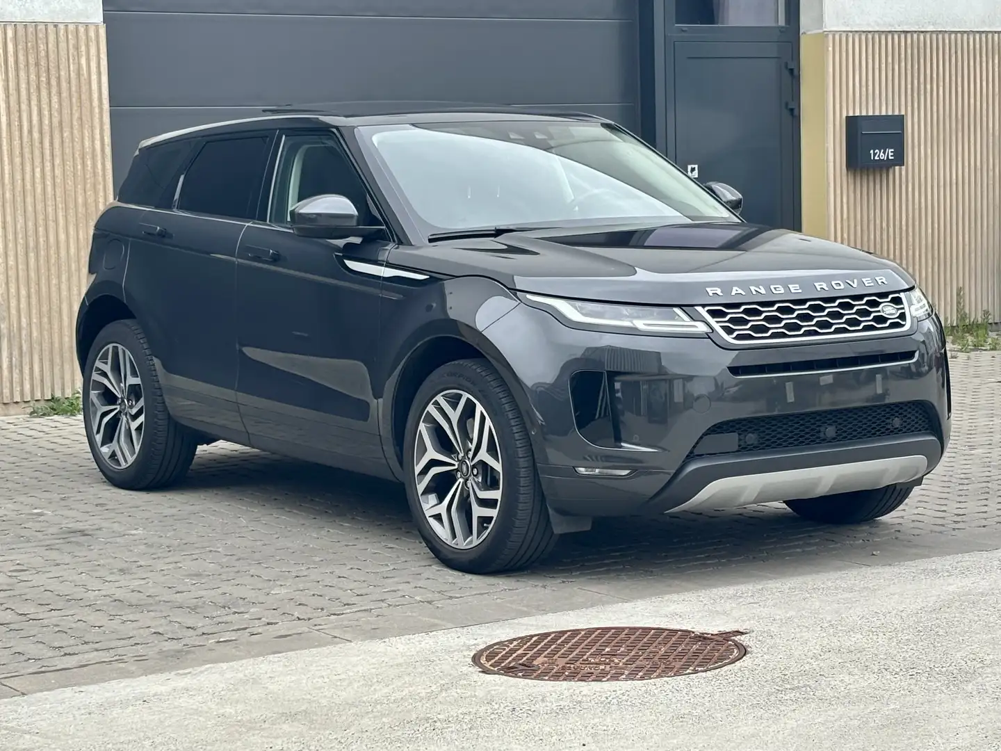 Land Rover Range Rover Evoque 2.0 TD4 4WD HSE Cuir Pano Gps Camera Led Ja20 Gris - 2