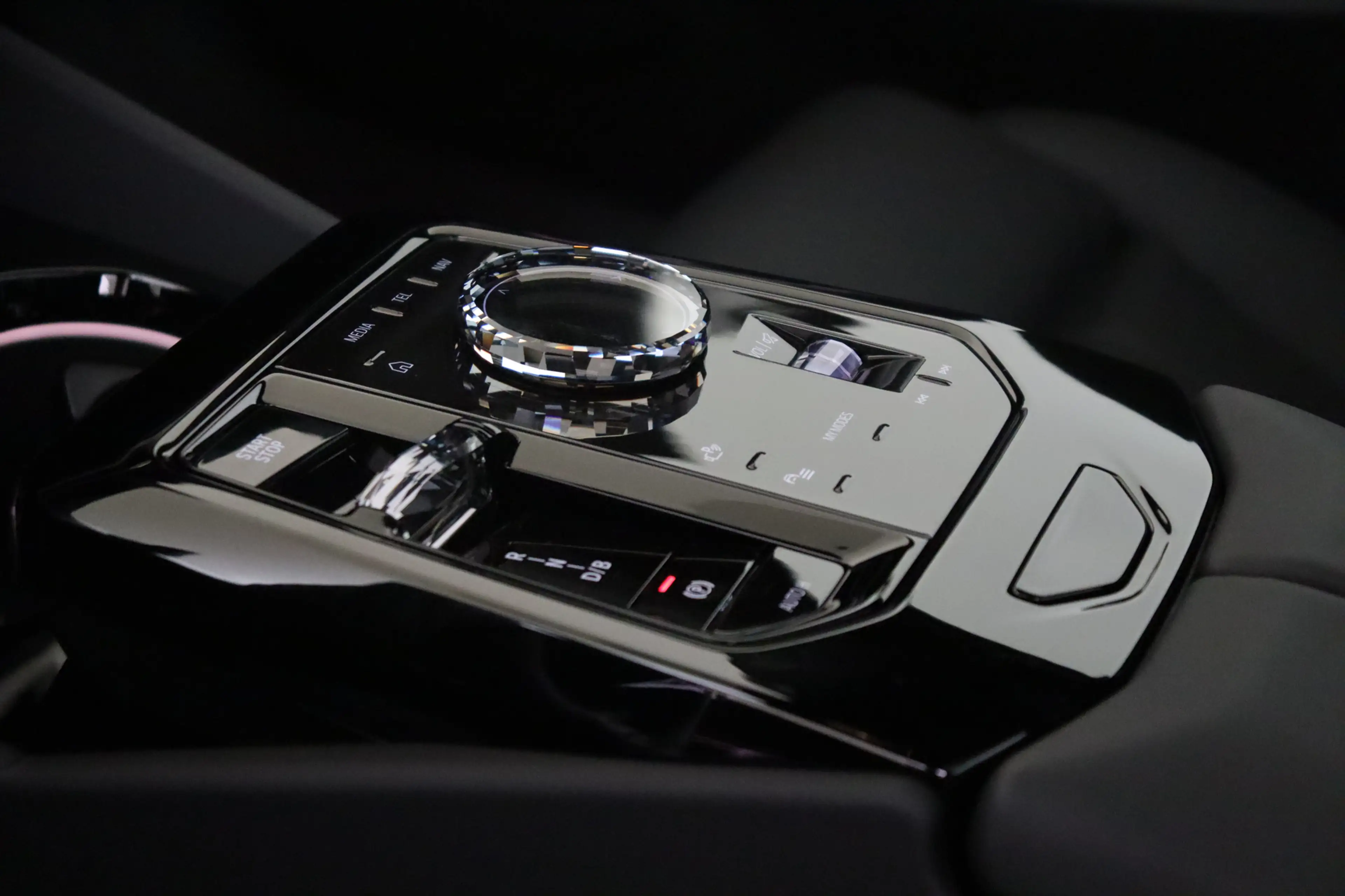BMW i5 Touring eDrive40 M Sport / Panoramadak / Trekhaak — photo 6