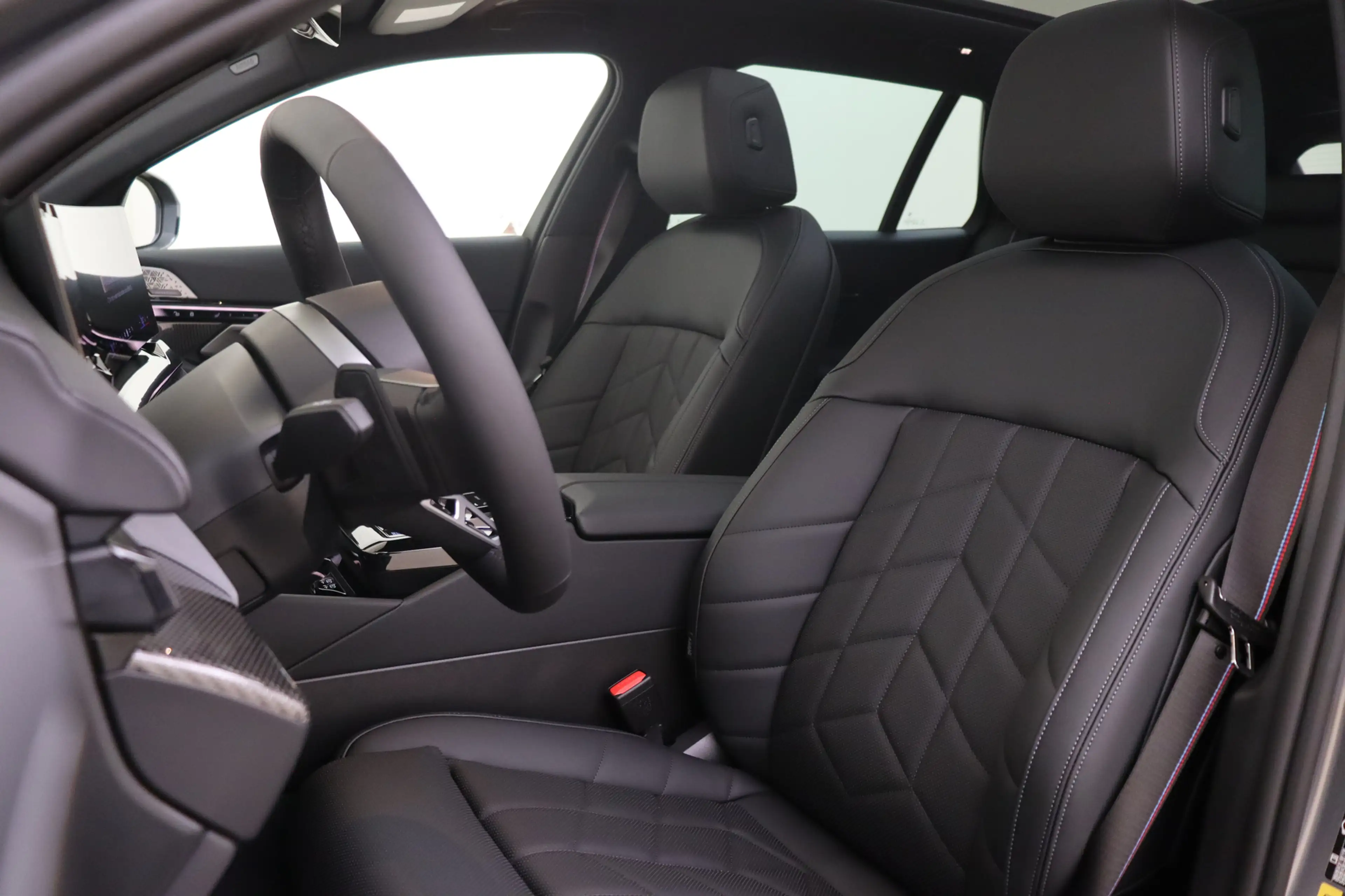 BMW i5 Touring eDrive40 M Sport / Panoramadak / Trekhaak — photo 8
